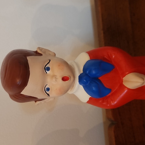 Vintage Holiday Ceramic Choir Carolers - Picture 4 of 9